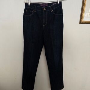 Size 6 Amanda Gloria Vanderbilt